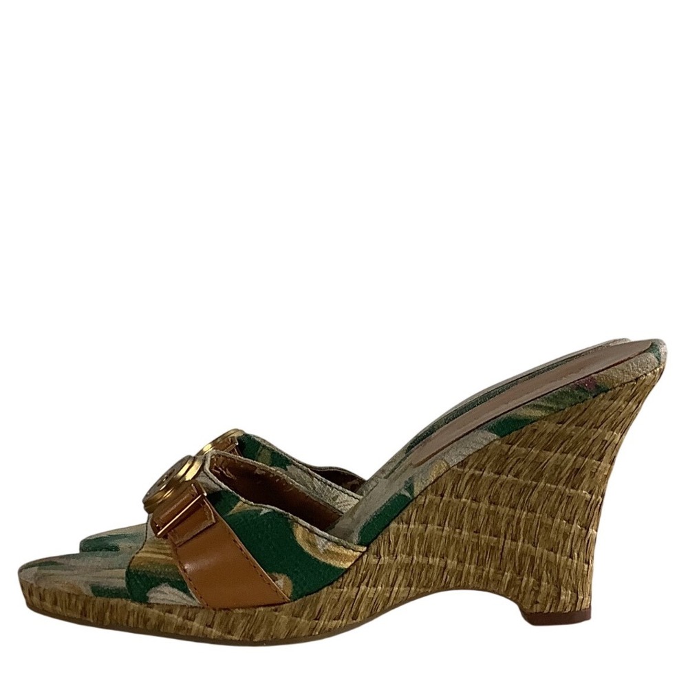 Anne Klein AKHAGAN Tropical Floral Wedge Sandals Green Gold Logo 10M HVB 1106